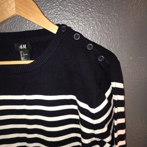 Men’s Stripped Light Sweater